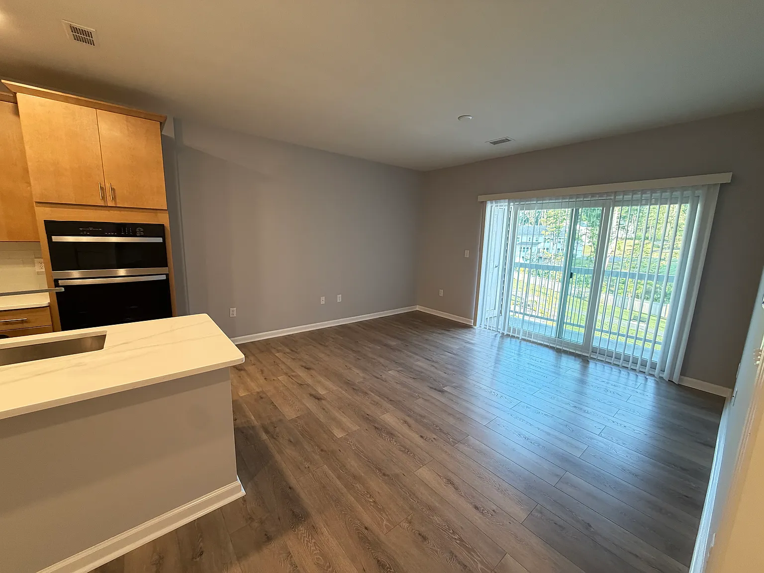 2 Winslow Ln — Photo 2