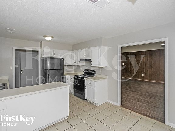4th image of 6564 Birch Hollow Dr