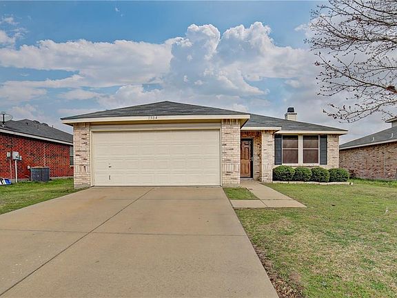 2nd image of 1304 Anna Lea Ln