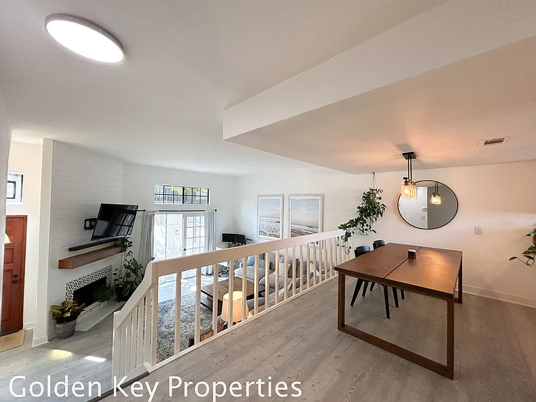 2372 Altisma Way #B — Photo 10