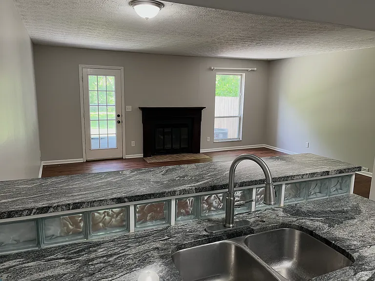 1188 Worthington Heights Blvd — Photo 8