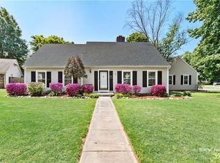 1405 E Windsor Pl, Fayetteville, AR 72703