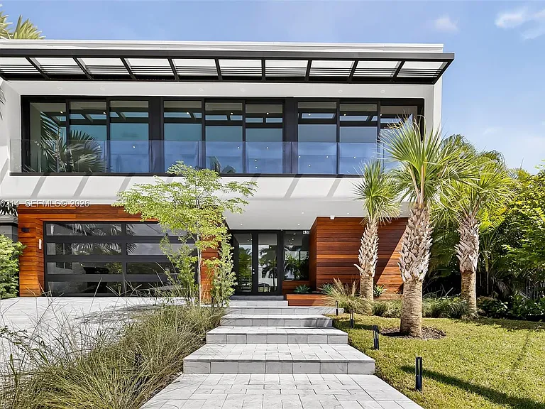 620 Solar Isle Dr — Photo 7