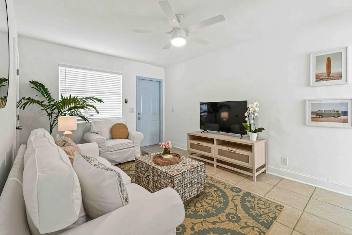 2 bed, 1.0 bath, 715 sqft, $2,395 — Photo 1