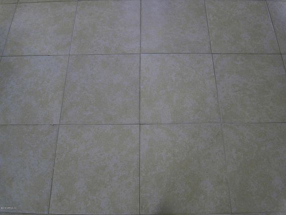 5th image of 518 Valderia Dr