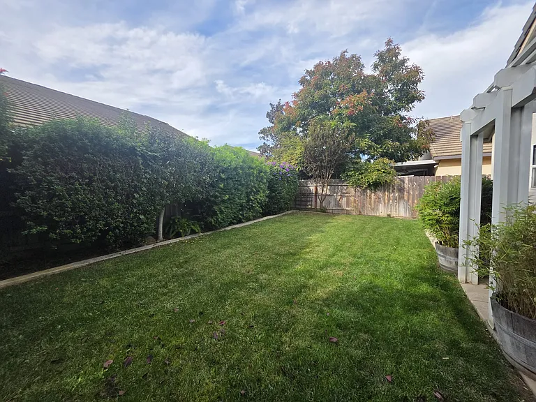 995 Pearwood Cir — Photo 12