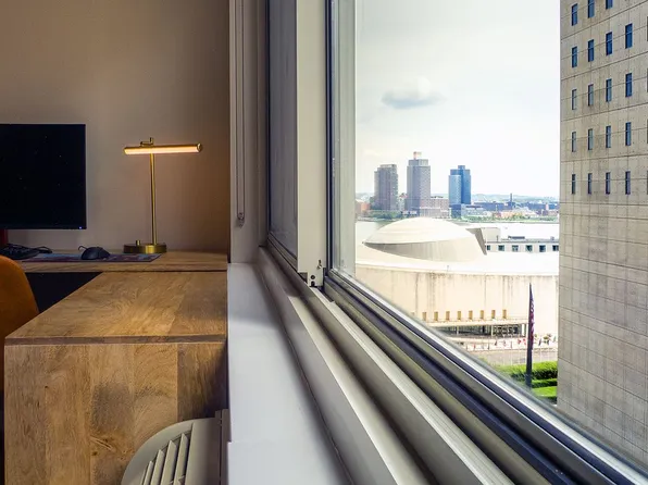 333 E 45th St APT 12F, New York, NY 10017