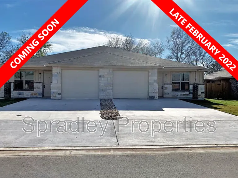 1518 Brazos Rd — Photo 1