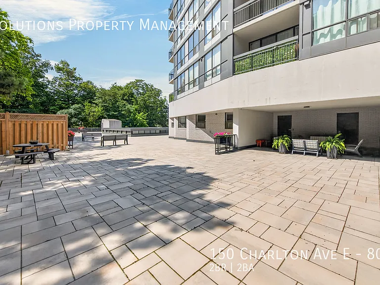 150 Charlton Ave E #804 — Photo 6