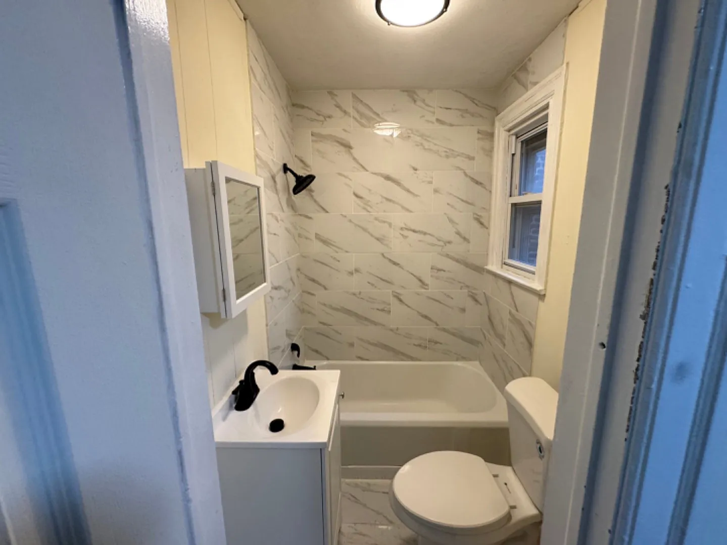 2102 Madison St - Unit B — Photo 3