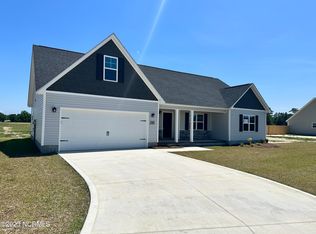 1782 Riggs Rd, Maysville, NC 28555