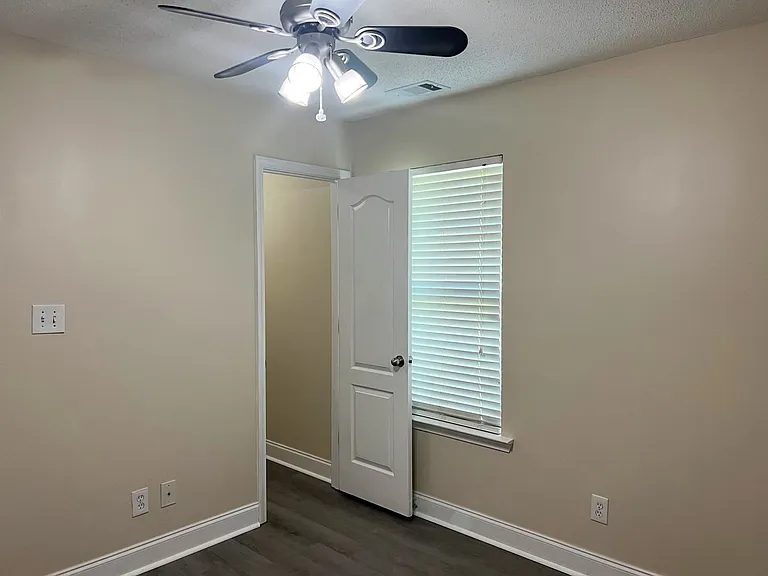 101 Mallards Landing Dr — Photo 17