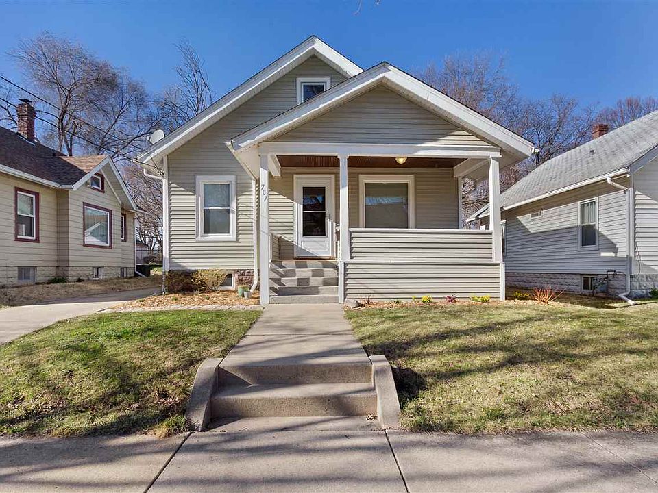 1st image of 707 Cottage Grove Ave
