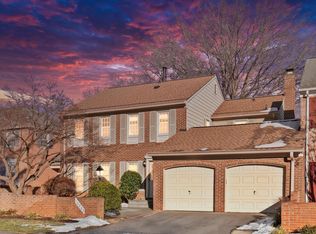 10283 Gainsborough Rd, Potomac, MD 20854