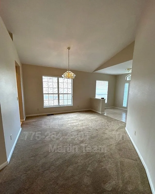 3 bed, 2.0 bath, 2008 sqft, $3,200 — Photo 4