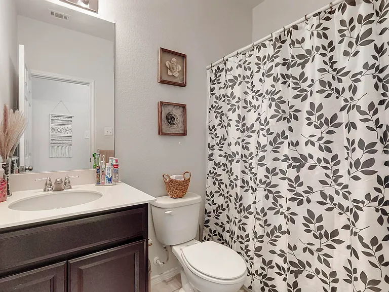504 Mesa View Trl — Photo 23