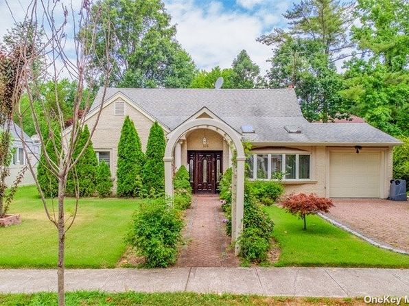 House For Sale In Great Neck Ny Great Neck Real Estate - Great Neck NY Homes For Sale | Zillow