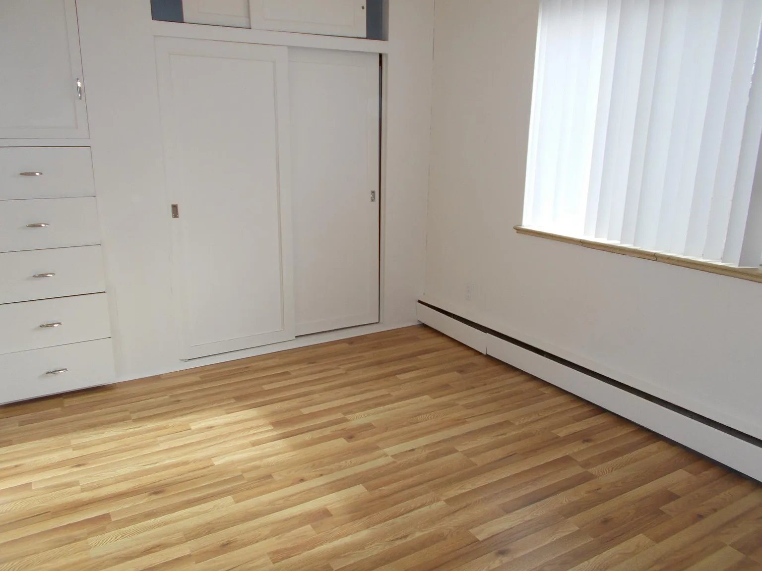 1 bed, 369 sqft, $900 — Photo 4