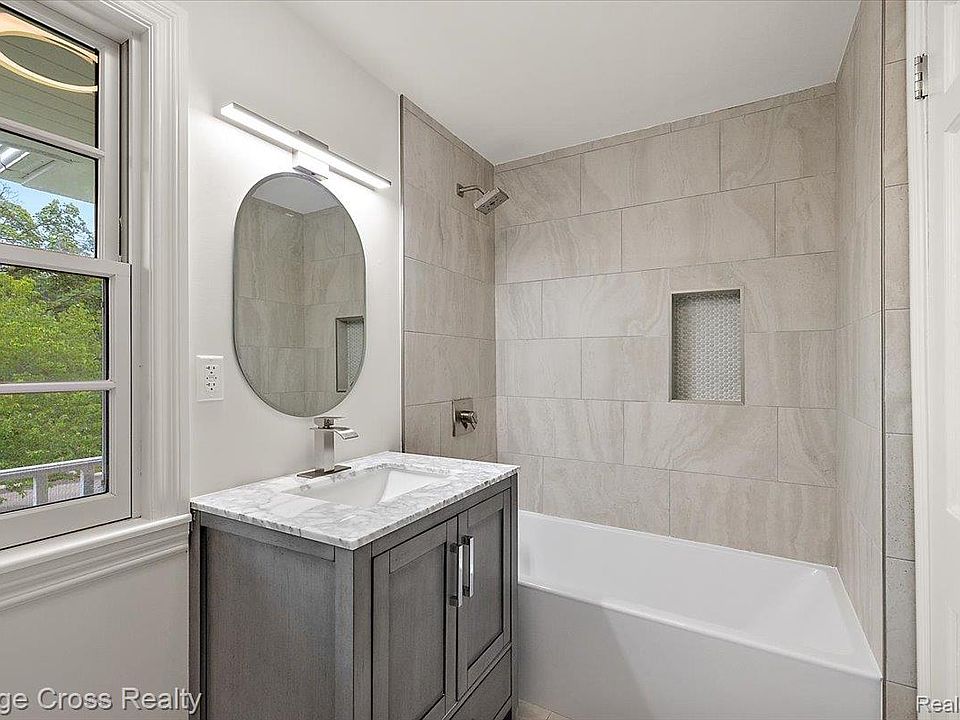 330 N Cranbrook Cross Rd, photo 27