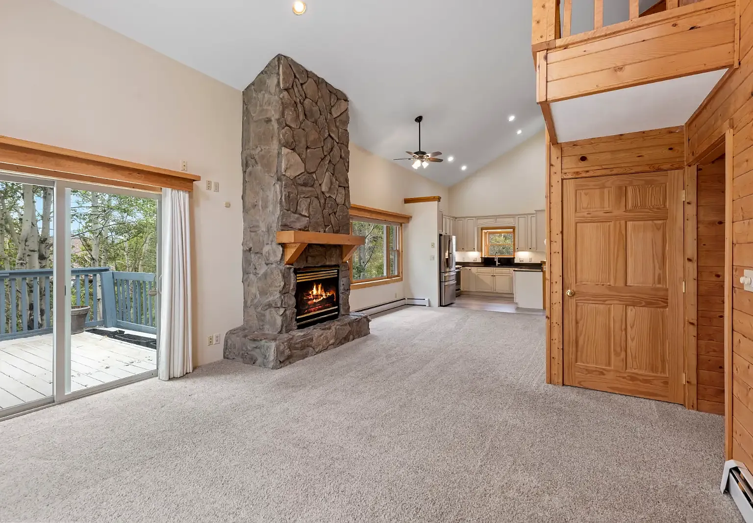 3 bed, 1565 sqft, $4,200 — Photo 4