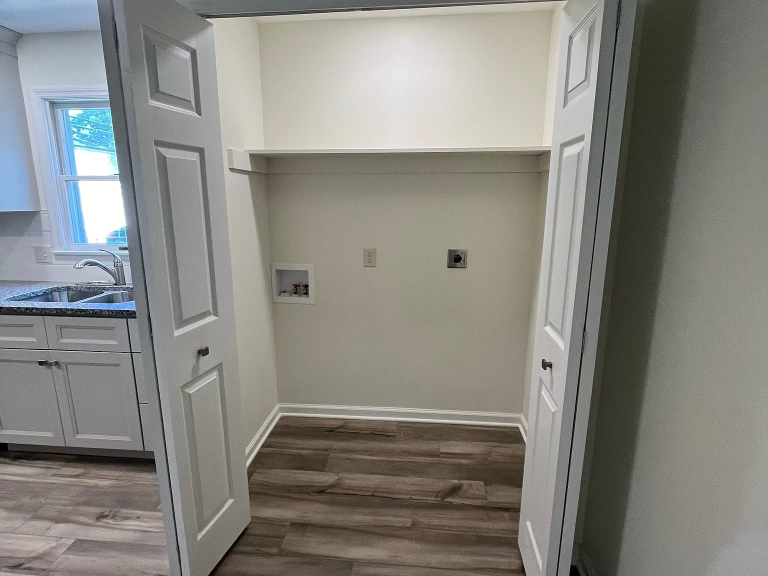 2 bed, 940 sqft, $1,200 — Photo 3