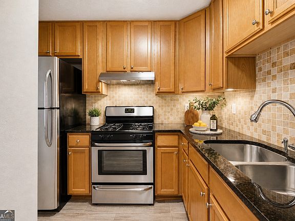5th image of 6601 Sienna Ct