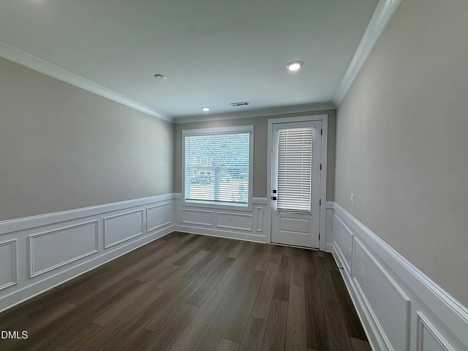 3 bed, 2.5 bath, 1808 sqft, $2,200 — Photo 4