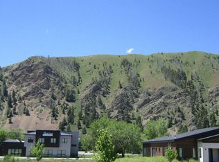 791 N 2nd Ave, Hailey, ID 83333