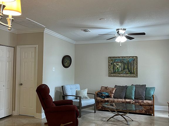 2nd image of 1003 Pennsylvania Ave #1