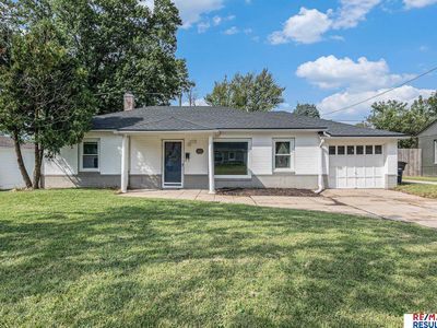 650 S 69th St, Omaha, NE, 68106