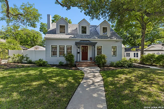 120 Lamont Ave — Photo 18