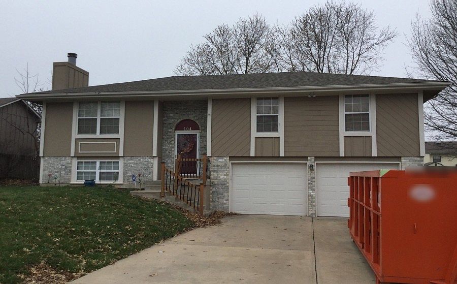 1st image of 104 SE Topaz Dr