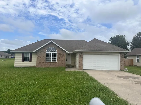 132 S Maplewood St, Rogersville, MO 65742