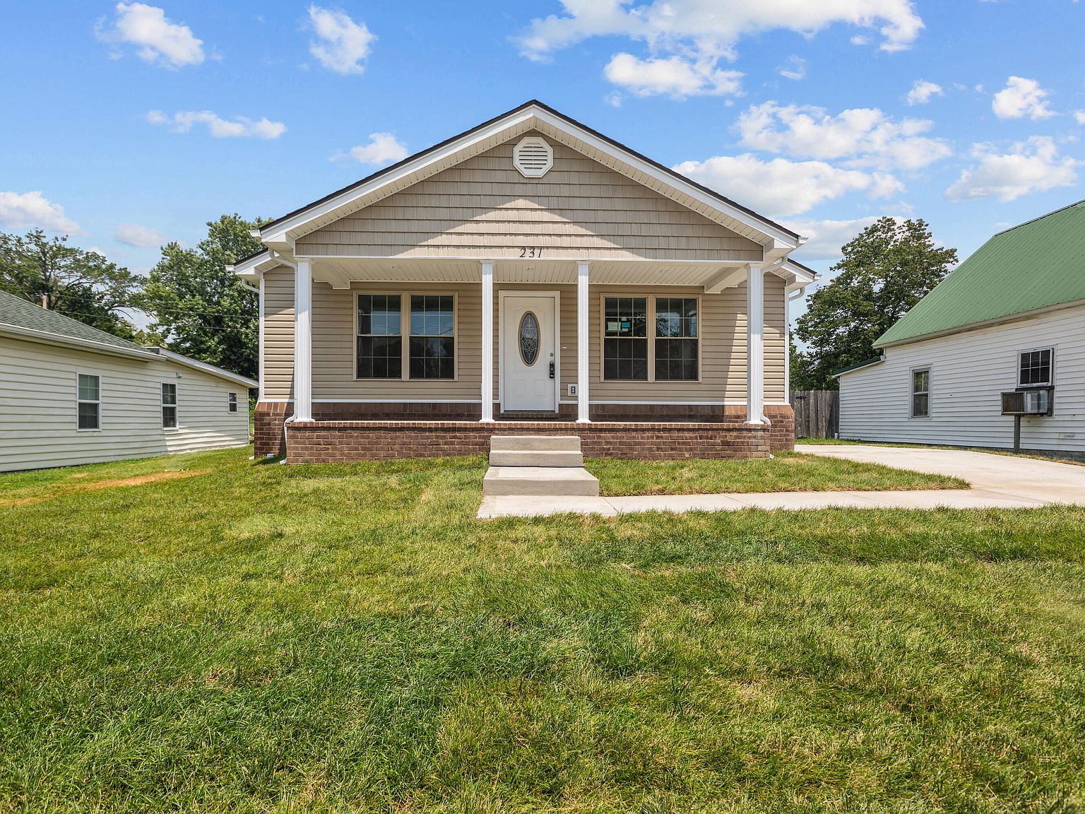 231 E Oak St, Nicholasville, KY 40356 Zillow