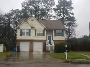 261 Horseshoe Bnd, Riverdale, GA 30274