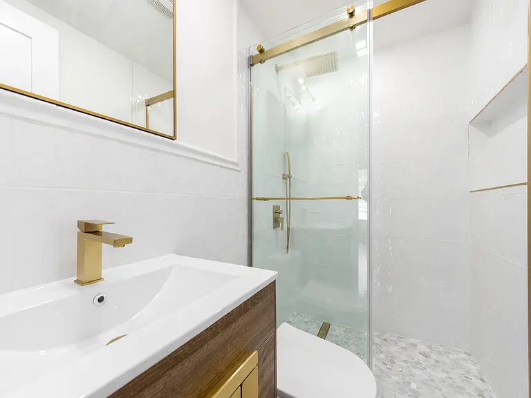 110 McKibbin St #2 — Photo 6