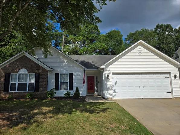 521 Cardinal Woods Way, Easley, SC 29642