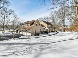 255 Coventry Ln, Fairfield, CT 06824