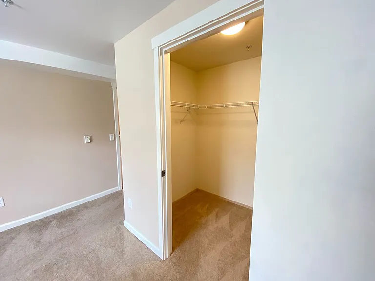 936 Village Way — Photo 16