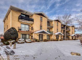 5742 106th St APT 1B, Chicago Ridge, IL 60415