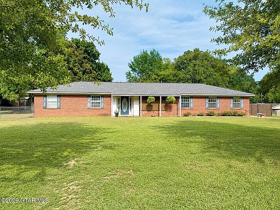 2nd image of 501 Dowdle Dr