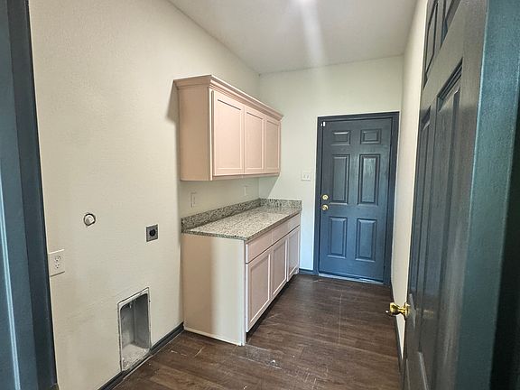 3rd image of 3301 Logan St