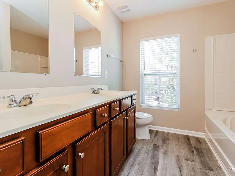 3714 Crescent Way — Photo 12