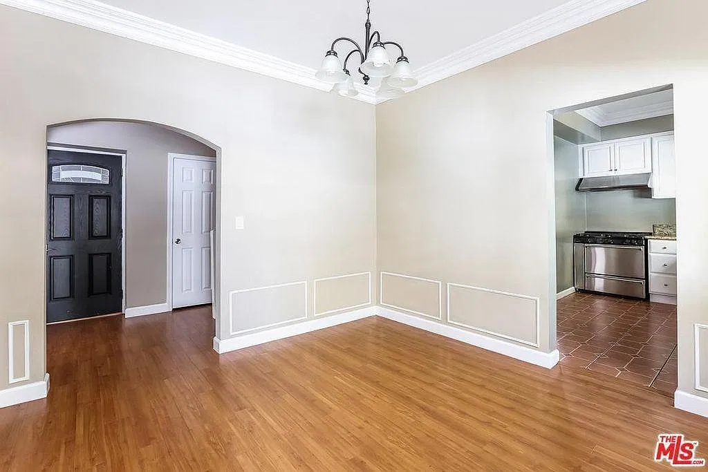 3 bed, 1600 sqft, $4,500 — Photo 2