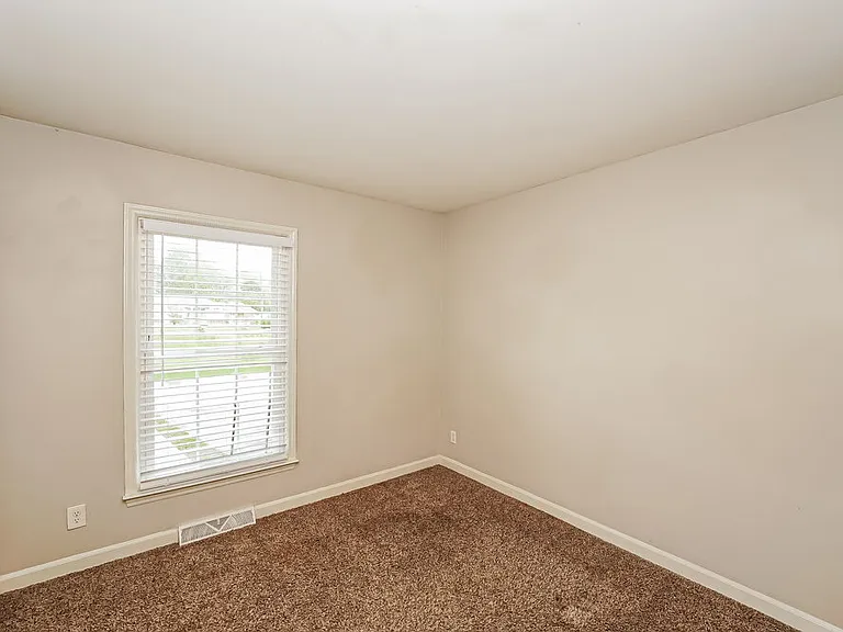 8504 Beechbrooke Rd — Photo 12