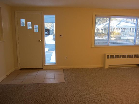 4th image of 50 Lee Rd