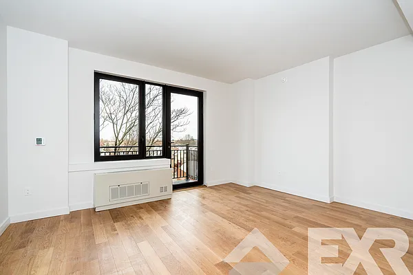 Rented by EXR | media 27