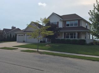 253 La Roche Ln, Belgium, WI 53004