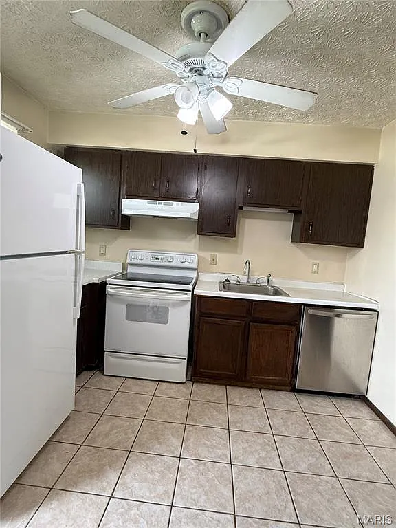 2 bed, 1.0 bath, 896 sqft, $850 — Photo 3