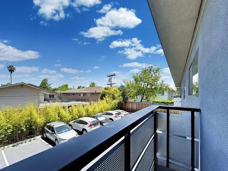 1662 Hollenbeck Ave #19 — Photo 12